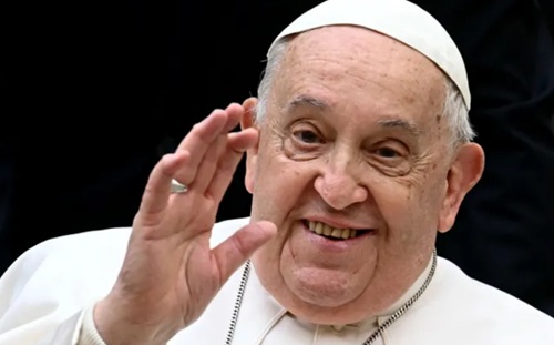 Pope alert and joking in hospital, says Italy's PM after visit