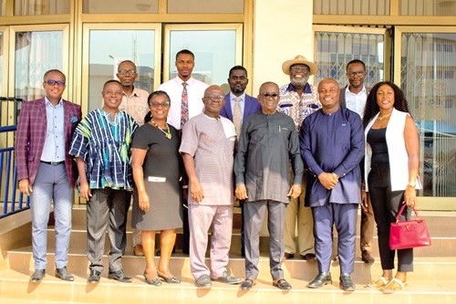  Prof. John Kwaku Mensah Mawutor (2nd from right) with the delegation of the Global Alumni Association of UPSA after their meeting