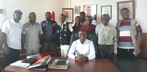 Francis Addo Akumatey (seated), the new MCE of Yilo Krobo, with journalists who work within the Krobo area after the engagement