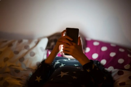 Don’t give children under age 13 smartphones, new research says
