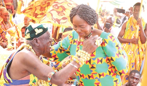 Vice-President Naana Jane Opoku-Agyemang heartily engaging Osabarimba Kwesi Atta II, Omanhen of Oguaa Traditional Area