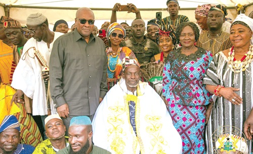 President John Dramani Mahama (left), and Vice-President Prof. Naana Jane Opoku-Agyemang, with Gonja King Yagbonwura Bii-Kunuto Jewu Soale I  (middle) and other dignitaries during his visit to the Jubilee House