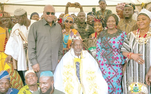 President John Dramani Mahama (left), and Vice-President Prof. Naana Jane Opoku-Agyemang, with Gonja King Yagbonwura Bii-Kunuto Jewu Soale I  (middle) and other dignitaries during his visit to the Jubilee House