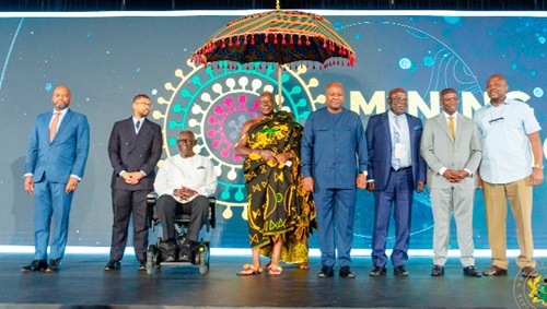 President Mahama (4th from right) in the company of the Asantehene Otumfuo Osei Tutu II (4th from left), former President J.A. Kufuor (3rd from left), Armah-Kofi Buah (2nd from right), Minister of Lands and Natural Resources, and other dignitaries at the Mining Summit