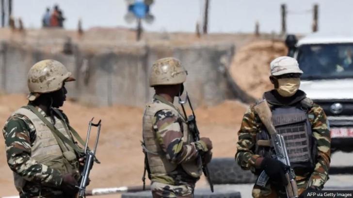 Niger's army has been struggling to contain the jihadist insurgency (file photo)