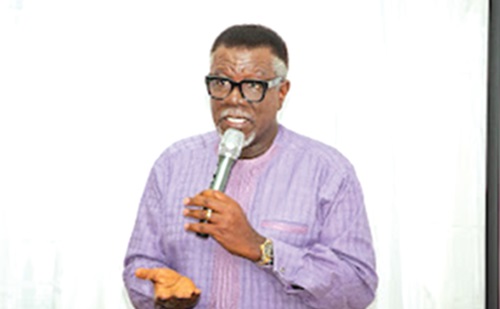 Rev.­ Dr Mensa Otabil addressing the audience at the Central University Institutional Lecture