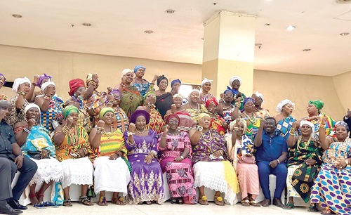 Nana Akosua Frimpomaa Sarpong Kumankuma (5th from left), Chairperson of the Advisory Board for Unity Queens Ghana, and Dzifa Abla Gomashie (6th from right), Minister of Tourism, Culture, and Creative Arts, after the meeting