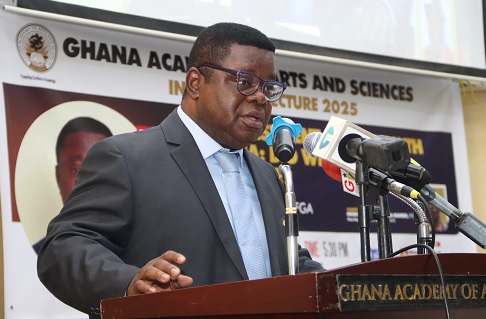 Prof. Peter Quartey (left), Economist, delivering his inaugural lecture. Picture: ELVIS NII NOI DOWUONA 
