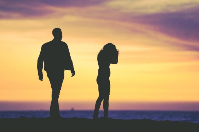 4 Subtle signs of a parasitic partner 