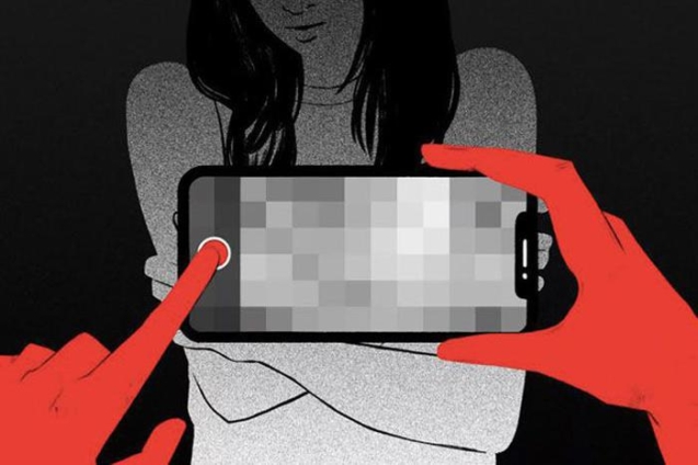 Ghanaians warned to stop saving nude images/videos on devices