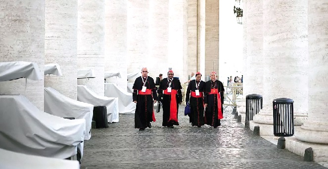 • All cardinals who will elect a new pope arrive in Rome