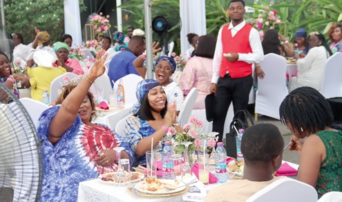 Trust The Mirror and the Oak Plaza Hotel to give your mothers a memorable day out