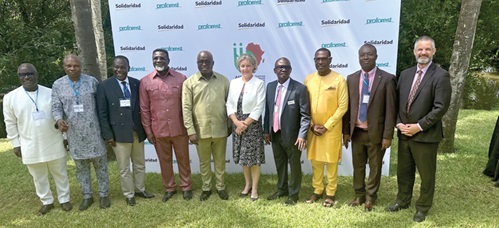 Eric Opoku (5th from left), Minister of Food and Agriculture, with Abraham Baffoe (4th from right), Group Director, Proforest; Eric Amoako Agyare (left) and other dignitaries after the opening of the ninth Africa Sustainable Commodities Initiative (ASCI) Regional Meeting