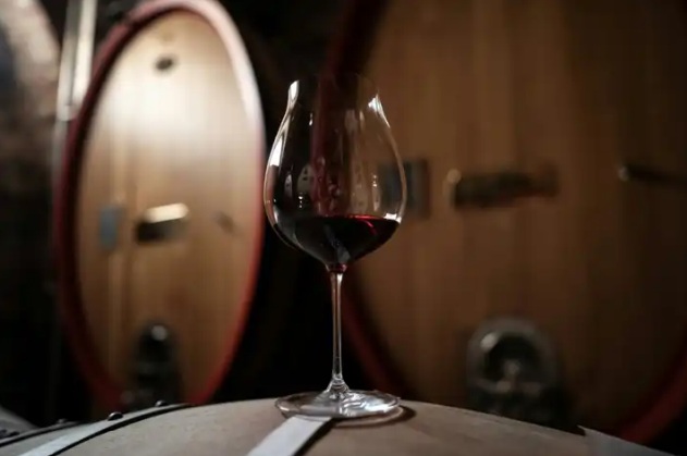 Moderate alcohol intake linked to lower type 2 diabetes risk, improved digestive health 