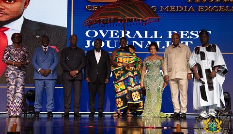 Asantehene Otumfuo Osei Tutu II (4th from right), President John Dramani Mahama (2nd from right), Justice Paul Baffoe-Bonnie (2nd from left), acting Chief Justice; Albert Kwabena Dwumfour (4th from left), President of the GJA, and other dignitaries at the event