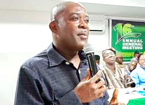 Prof. Ahmed Jinapor (right) addressing the participants