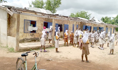 Pupils on break time during school hours in deplorable classrooms Pupils on break time during school hours in deplorable classrooms