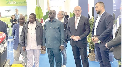 Eric Opoku (3rd from right), Minister of Agricultre, with Federico Vecchioni (2nd from right), Managing Director, BF International, and other officials at the fair