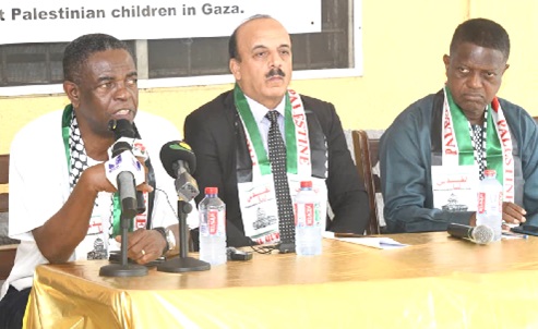 Kwesi Pratt Jnr. (left), Managing Editor, The Insight Newspaper, explaining a point during the press conference. With him are Abdul Fatah Ahmed (2nd from right), Palestine Ambassador to Ghana, and Dr Wale Okediran (right), Secretary-General, Pan African Writers Association. Picture: SAMUEL TEI ADANO