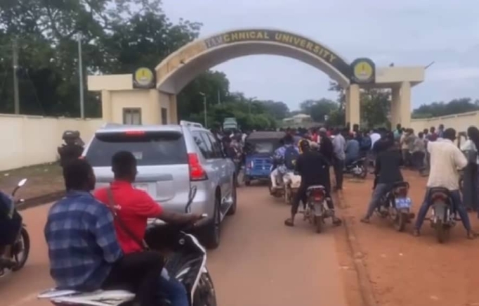 Tamale Technical University students injured in violent protest against fee hikes and poor facilities