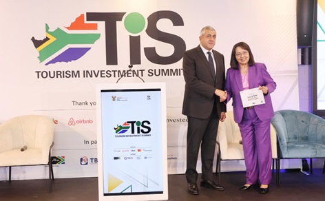 Zurab Pololikashvili (left), UN Tourism Secretary-General, shakes hands with Patricia De Lille, Tourism Minister of South Africa, at the opening of the maiden Tourism Investment Summit in Cape Town