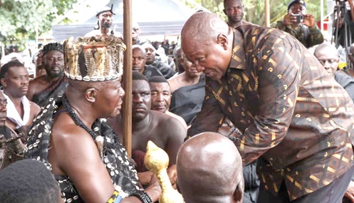 President John Dramani Mahama (right), exchanging pleasantries with Otumfuo Osei Tutu II, the Asantehene, during the burial service of the late Asantehemaa, Nana Konadu Yiadom III, at the Manhyia Palace in Kumasi. Picture: EMMANUEL BAAH President John Dramani Mahama (right), exchanging pleasantries with Otumfuo Osei Tutu II, the Asantehene, during the burial service of the late Asantehemaa, Nana Konadu Yiadom III, at the Manhyia Palace in Kumasi. Picture: EMMANUEL BAAH