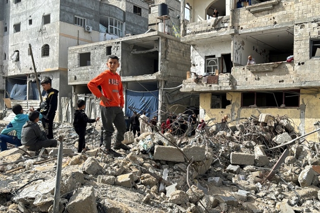 Israel presses on with Gaza City assault, at least 60 Palestinians killed