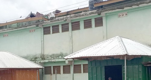 The one-storey store house with the leaking roof The one-storey store house with the leaking roof