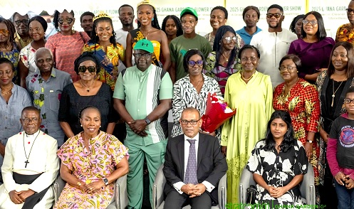 Dignitaries and participants after the event