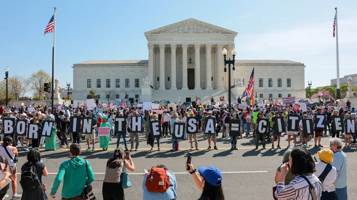 US Supreme Court appears sceptical of Trump plan to limit birthright citizenship