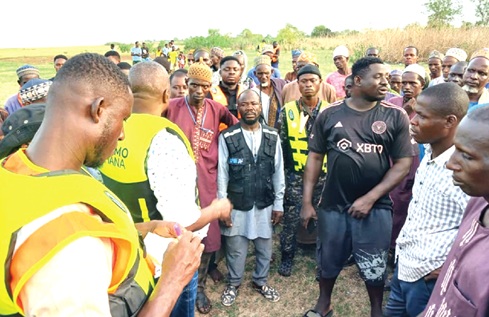 Rescue officials and residents gather near Mataiko after the canoe accident on the Volta Lake Rescue officials and residents gather near Mataiko after the canoe accident on the Volta Lake