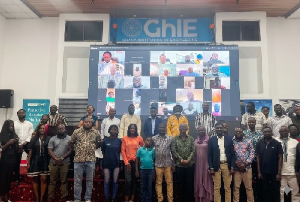 Dignitaries and participants after the event