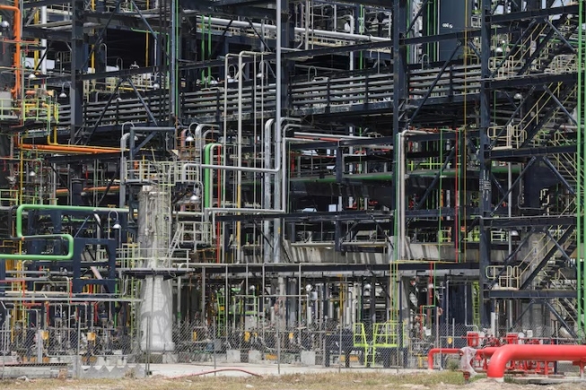 A view of the Dangote refinery in Ibeju-Lekki, Lagos, Nigeria May 22, 2023. REUTERS/Temilade Adelaja/File Photo