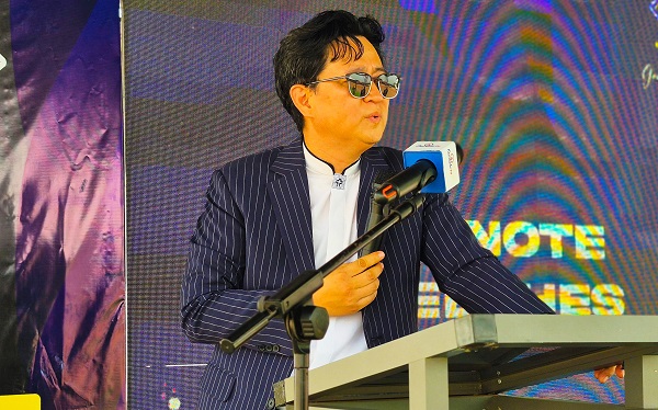 Rev David Choi