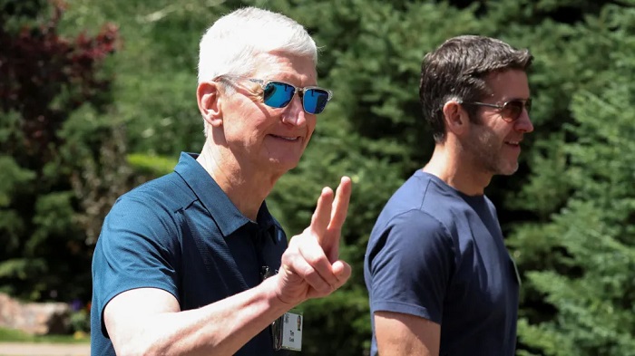 Apple CEO Tim cook is leaving the role later this year.