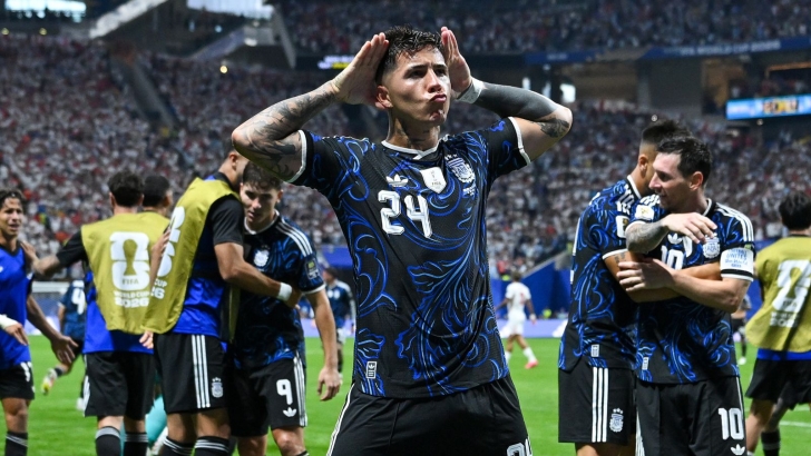 Argentina shocks England 2-1 to advance to the World Cup final against Spain