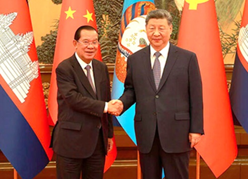 Hun Sen, acting Head of State  (left) congratulates President Xi Jinping on the 105th anniversary of the founding of the Communist Party of China.