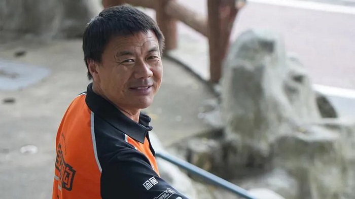 Wang Jibing, a food delivery rider, posted his poems and essays on social media for years before going viral
