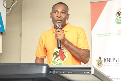 Dr Eli A. Gaveh (right),  a Senior Lecturer, Department of Horticulture, KNUST, addressing the event