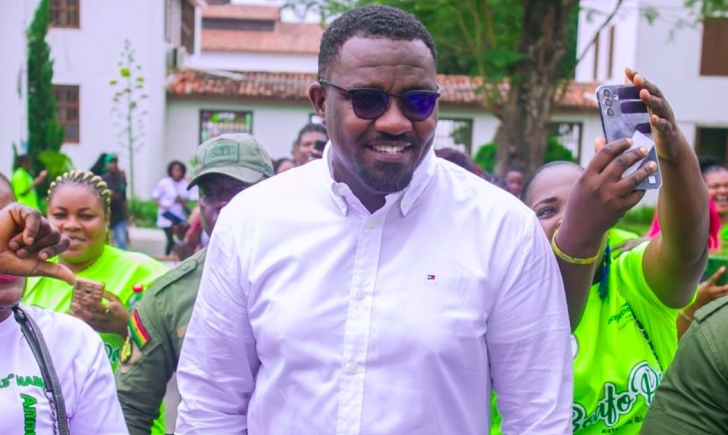 Ayawaso West MP John Dumelo engages 13 kenkey sellers to feed constituents during World Cup