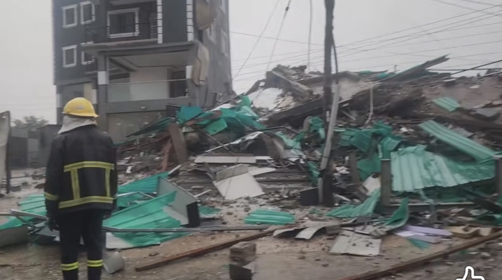 VIDEO: Another building collapse during rainfall in Accra; 2 people rescued 