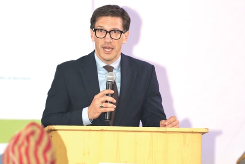Frederik Landshoeft, the German Ambassador to Ghana, speakimg in Temale at the dialogue on climate change