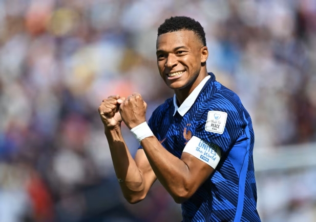 Lionel Messi breaks Miroslav Klose’s World Cup goals record Mbappe