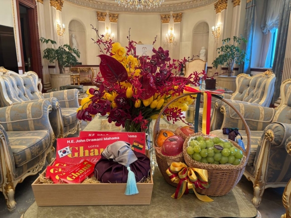 See the gifts South Korean President gave Mahama on the first day of his visitSee the gifts South Korean President gave Mahama on the first day of his visit
