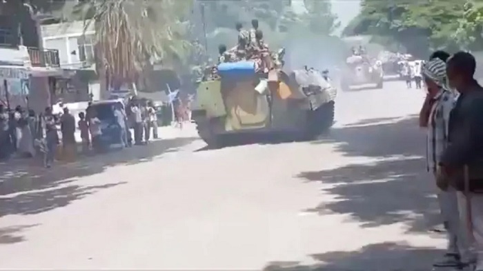 Tanks and armoured vehicles were filmed passing through Alamata after days of clashes