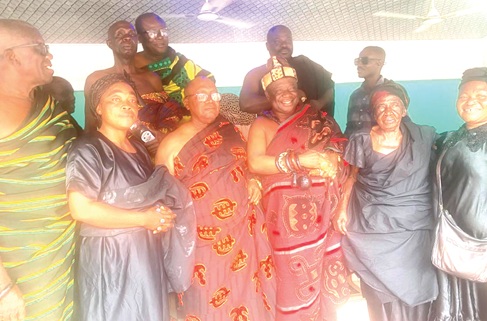 Obrempong Kwasi Amo Kyeretwie (middle) with members of the two parties after amicably resolving the dispute