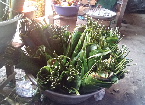 Leaves used for wrapping  food 