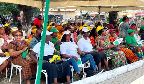 Traders during the ECOWAS National Sensitisation Campaign Traders during the ECOWAS National Sensitisation Campaign