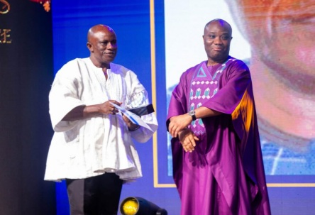 THROWBACK: Severious Kale Dery (left), Education Editor at Daily Graphic receiving his award from Felix Kwakye Ofosu, Minister of State in charge of Government Communications. This was at the 2025 GJA Awards held at the Manhyia Palace in Kumasi
