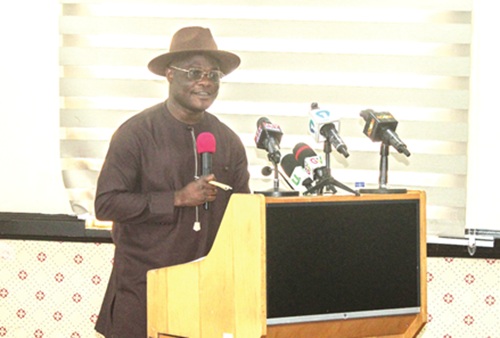 Ahmed Ibrahim, Minister of Works, Housing and Water Resources, addressing the retreat. Picture: ERNEST KODZI